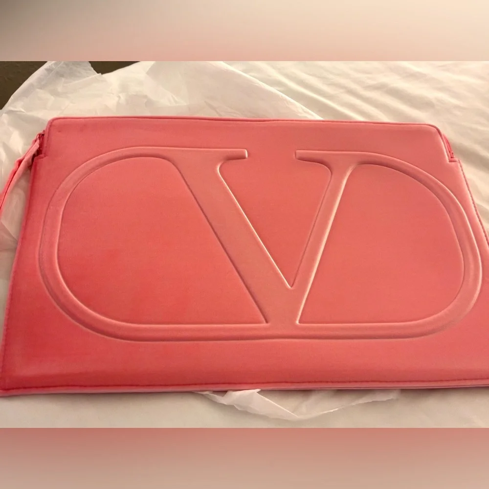 Brand New!Rare Valentino Soft Pink Embossed V Logo Large Laptop Bag